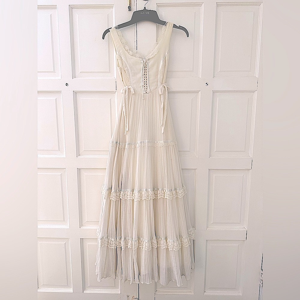 Gunne Sax Corset Prairie Dress. Pristine.Off White Blue Ribbon Lace Full skirt - Picture 1 of 9